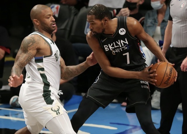 米乐官网- 科隆保级关键战上演绝杀，老将彼得森再立奇功  