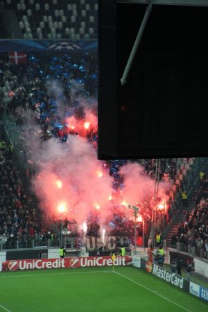 米乐官网- 昂热主场上座率创新高，极端天气难挡球迷热情  